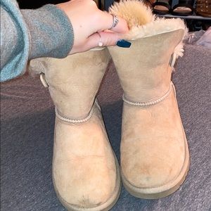 UGG Bailey Button
